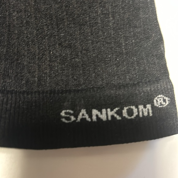 Sankom Posture Correcting Slimming Shape-wear Size SM - Picture 3 of 4